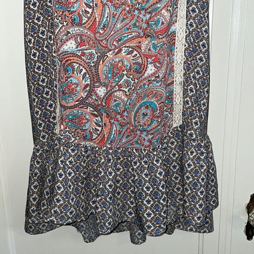 Umgee boho paisley & lace sleeveless‎ tunic or dress with ruffled hem